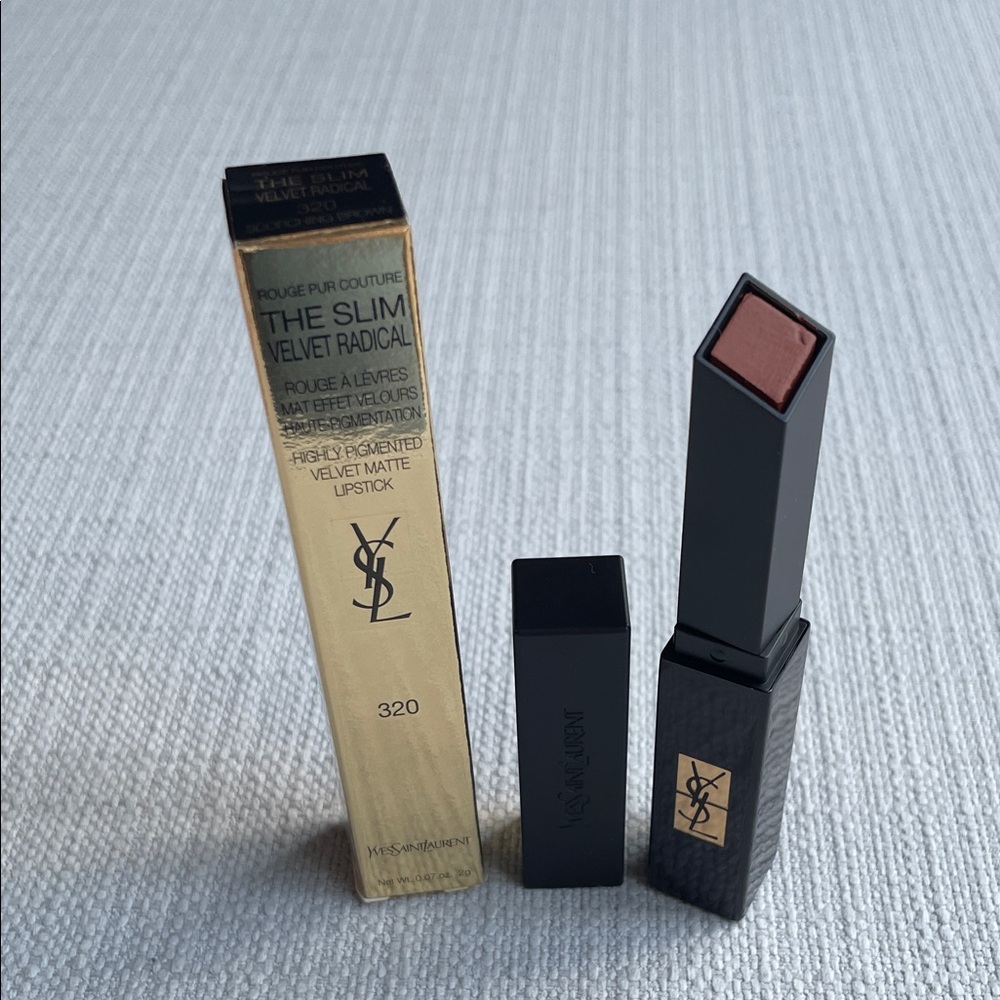 Yves Saint Laurent Slim Velvet Radical Lipstick - 320 scorching brown - Picture 4 of 12